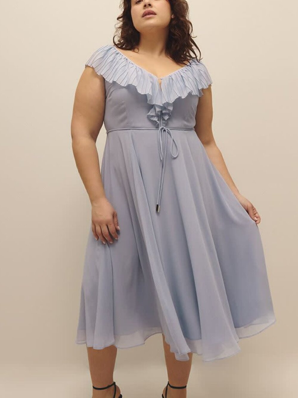 (NWT) Addition Elle - blue/grey Ruffled Sleeveless V-Neck Midi Dress (Size 14)